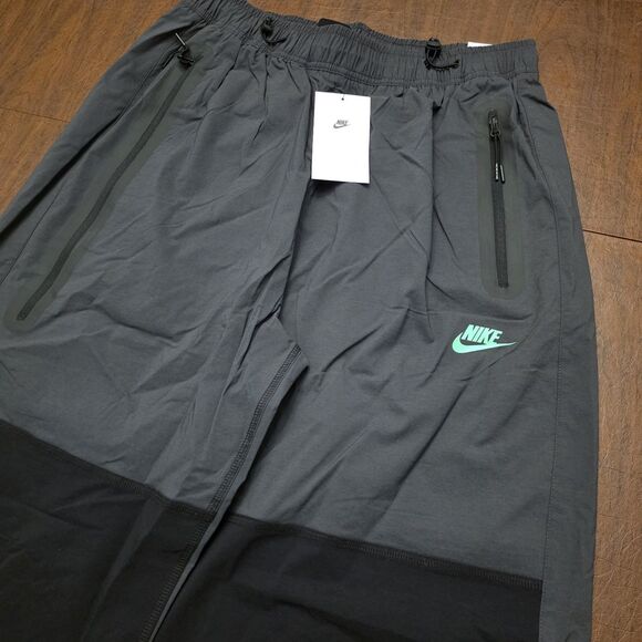 Nike Sportswear Tech Woven Oversized Straight Leg Track Pants HM7158-060 Men’s M - Picture 3 of 5